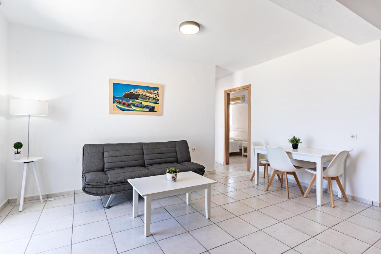 Azure Seaside Apts Magnisia Exterior photo