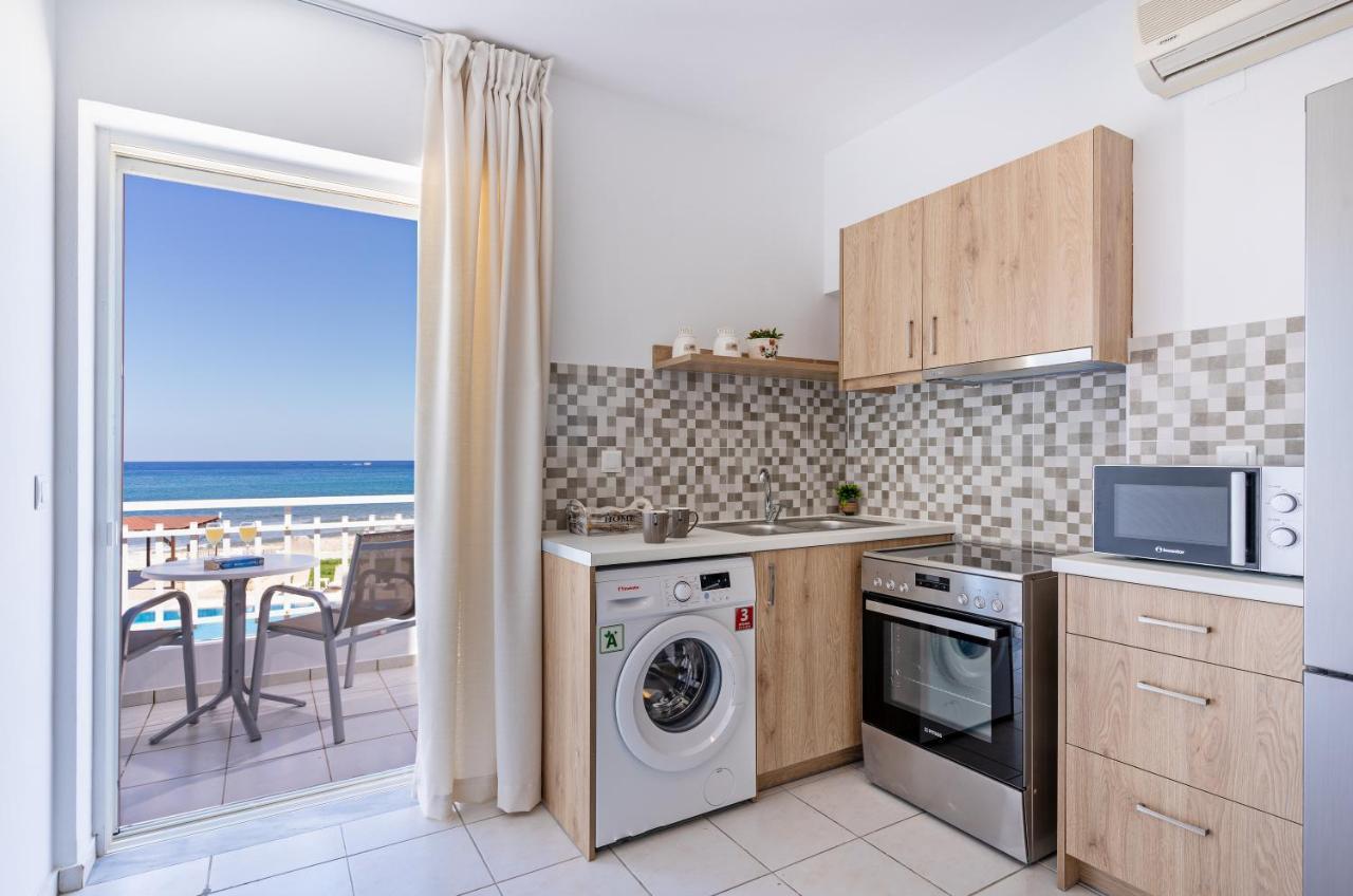 Azure Seaside Apts Magnisia Exterior photo